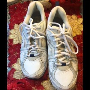 White Easy Spirit walking GUC Shoes 8n Women’s